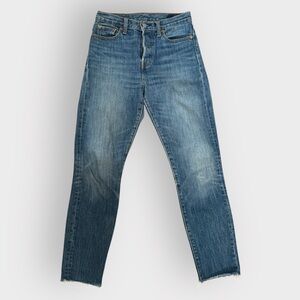 Levi's Women's Straight Leg Jeans in Medium Blue Wash